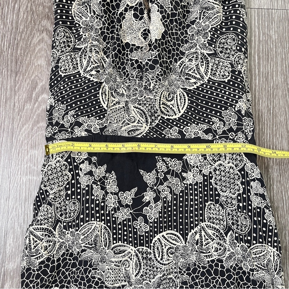 Nicole Miller Black and White Halter Maxi Sundress. Pre owned. - Picture 15 of 15